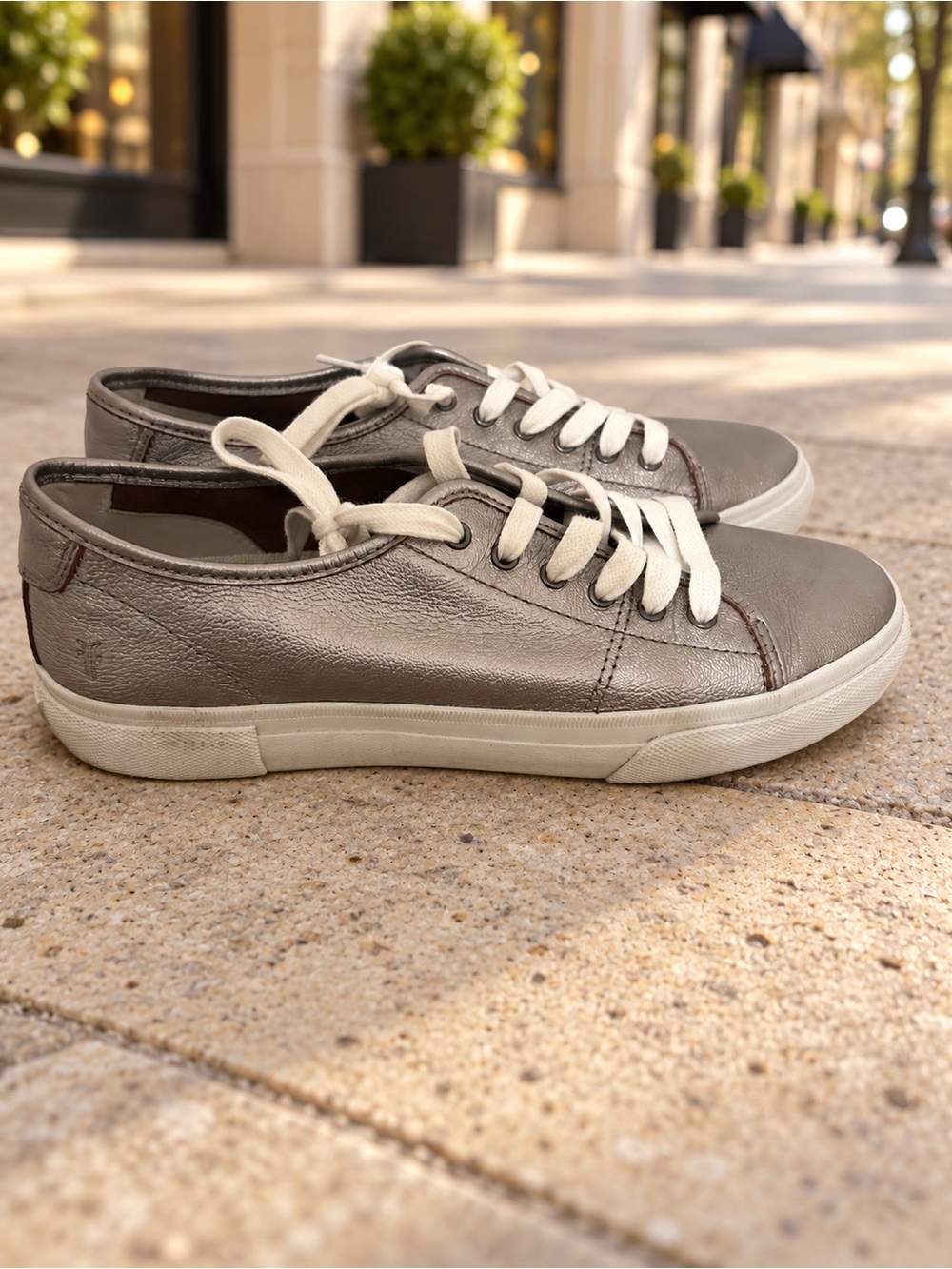 Frye Women's Metallic Gray Leather Low-Top Sneakers